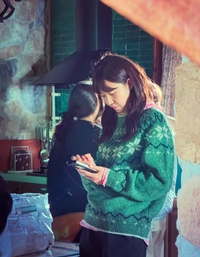 공효진, 차기작 ‘유부녀 킬러’ 촬영 중…SNS에 근황 공개