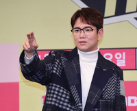 장성규 “애인·배우자 있는 분 자제”…홍서범 子 논란 속 ‘눈길’