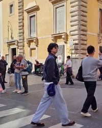 공유, 이탈리아에서 훈훈한 근황 공개… ‘로마의 휴일’[★SNS]