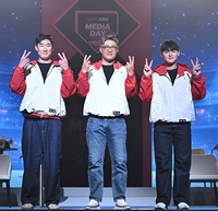 [포토]SSG의 오태곤-이숭용 감독-조병현