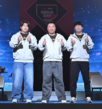 [포토]KIA 나성범-이범호 감독-양현종, 엄지 치켜들며!