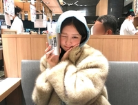 IVE 레이, 꾸밈없는 도쿄 일상 공개…초밥 먹고 도쿄타워서 찰칵 [★SNS]