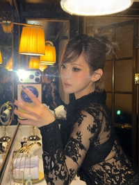 전소미, 과감한 올블랙 레이스룩…도발적 매력 발산