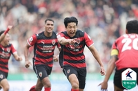 ‘이호재 결승골’ 포항, 강원 1-0 잡고 시즌 첫 승 신고