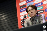 ‘중원 줄부상’ 홍명보호, 악재 속 해답 현장에 있다 “MF 조합+빠른 공수전환 유심히 볼 것” [SS 밀턴 케인즈 현장]