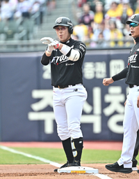 [포토]KT 허경민, 나도 적시타!