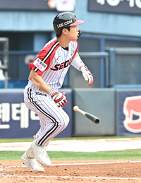 [포토]LG 구본혁의 안타