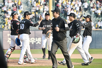 [포토]개막 2연승 거둔 KT