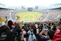 [포토]응원전 펼쳐지는 잠실구장