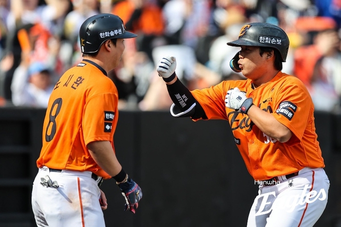 '100억의 가치' 강백호 5타점 원맨쇼...한화, 키움 꺾고 안방서 개막 2연승 휘파람 