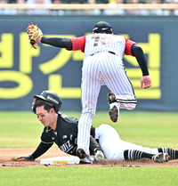 [포토]KT 최원준, 아쉬운 도루 실패