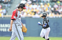 [포토]1회부터 3실점한 LG 선발 임찬규