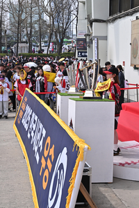 [포토]팬들을 위해 전시된 LG의 우승 트로피