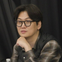 ‘성범죄 3차례 의혹’ 황석희 번역가 “변호사와 검토 중” [공식입장]
