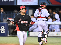 [포토]KIA 김선빈, 아쉬운 삼진 아웃