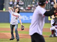 [포토]표예진, KIA-LG 잠실경기 시구