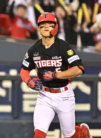 [포토]KIA 김도영, 적시타에 이은 2점 홈런