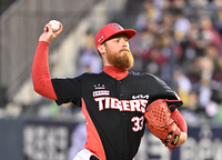 [포토]KIA 올러, LG전 선발 등판