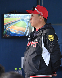 [포토]LG와의 주중 3연전 치르는 KIA 이범호 감독