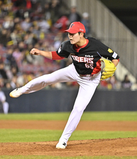 [포토]KIA 성영탁의 역투