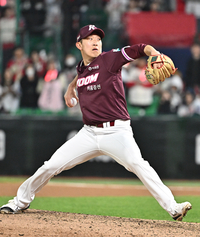 [포토]SSG전 등판한 키움 오석주