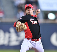 [포토] 양현종 ‘힘찬 투구’