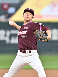 [포토]SSG전 선발 등판한 키움 배동현