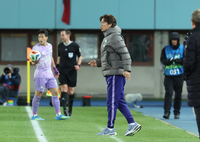 창끝 무뎌진 손흥민? 홍명보 “그 얘기 이르다, 수비 많이 해주다보니…더 지켜볼 것” [빈 현장 일문일답]