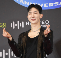 “왜 안보이나 했더니”…조권, 母 흑색종암, 父 직장암에 홀로 병간호