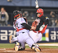 [포토] 김선빈 ‘늦었다’