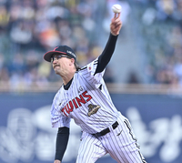 [포토] 웰스 ‘오늘도 이기자’