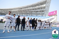 시즌 초반 2부 ‘3강’ 구축…수원 삼성·부산·수원FC ‘무패’ 질주 어디까지 이어지나