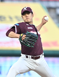 [포토]키움 정현우, SSG전 선발 등판