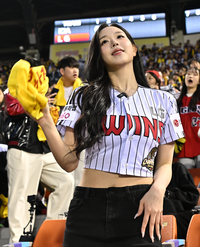 [포토] 트리플에스 김채연 ‘LG 승리를 위하여’