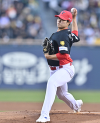 [포토] 역투하는 김태형