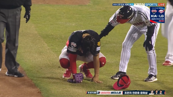 또 쓰러진 김도영, 가슴 철렁했던 이범호 감독 [KBO 오늘의 컷]