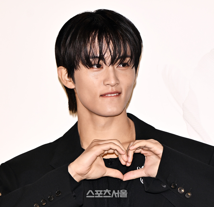 [전문] 마크, 자필로 전한 탈퇴 속마음 "NCT 멤버들도 응원해줬다"