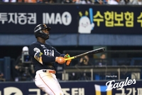 “너무 행복하다” 시즌 첫 ‘손맛’ 본 한화 페라자, 홈런보다 더 기뻤던 팀 ‘연패 탈출’ [SS잠실in]