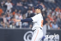 “요긴하게 잘 쓸 것 같다” 김경문 감독 ‘콕’ 집었다…‘고졸 신인’, 한화 불펜 힘 될까 [SS시선집중]