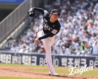 ‘6.1이닝 0자책’ 왕옌청, 팀 시즌 1호 ‘QS’…타선까지 ‘화끈’→한화 ‘2연승+위닝’ [SS잠실in]