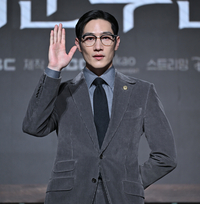 [포토] 노상현 ‘카리스마 넘치는 손인사’