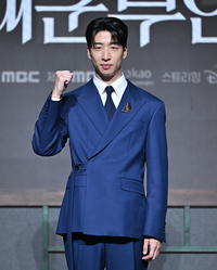 [포토] 유수빈 ‘파이팅 넘치는 보좌관’