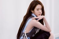 장원영, 옆태 드러낸 파격 스타일링