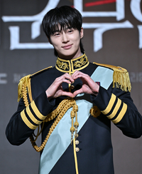 [포토] 변우석 ‘심쿵 하트’