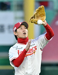 [포토]SSG 2루수 안상현의 포구 실책