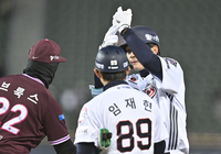 [포토] 안재석 ‘안타쳤어’