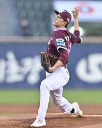 [포토] 배동현 ‘힘찬 투구’