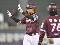 [포토] 안타 어준서 ‘득점하러 가자’