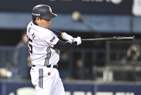 [포토] 양의지, 4회 좌익수 왼쪽에 떨어지는 안타