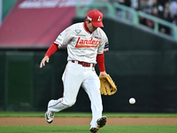 [포토]SSG 안상현, 뜬공을 그만...